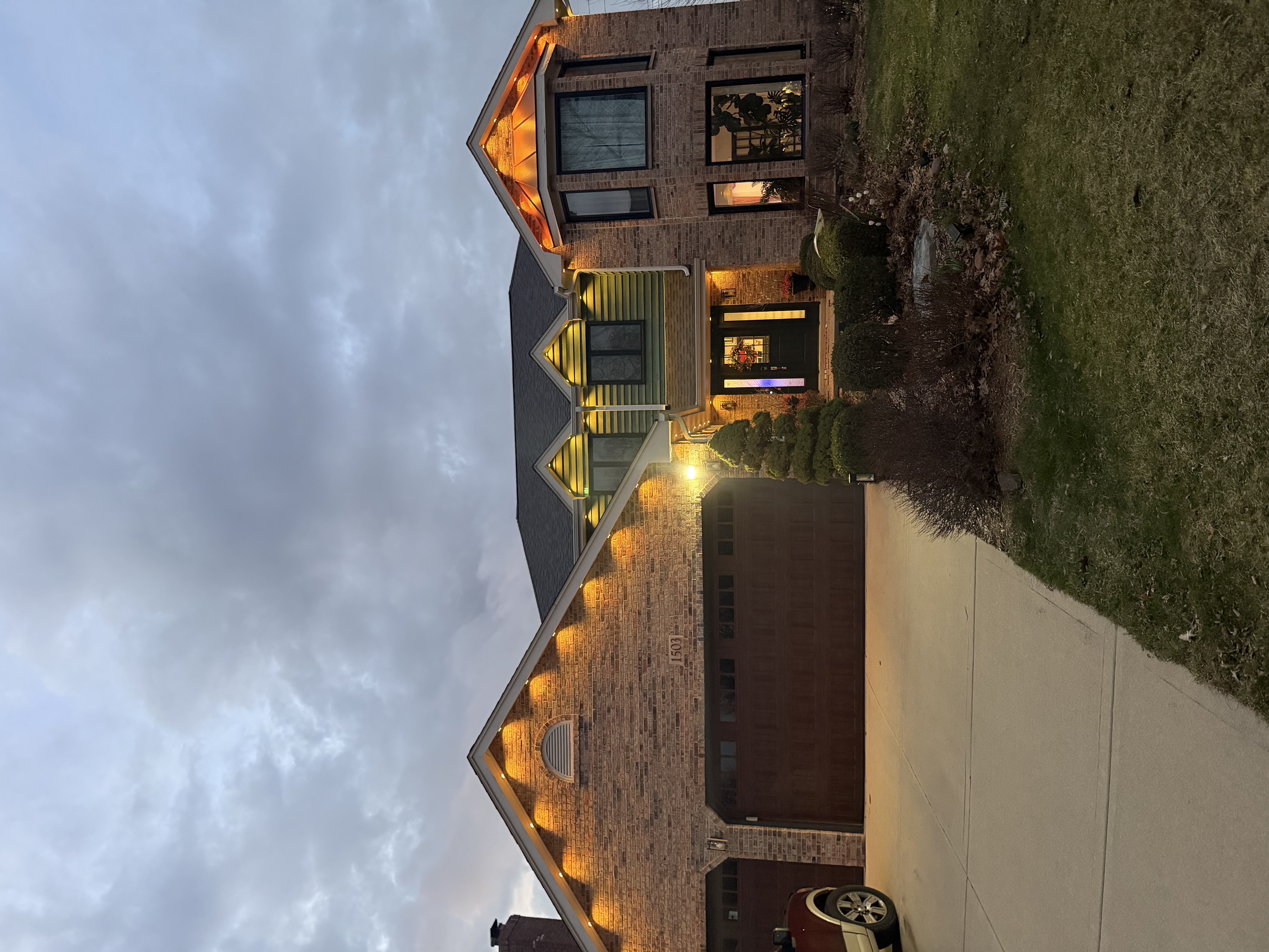 Premium permanent lighting